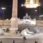 Police use water cannons on anti-lockdown protestors in Rome