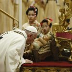 Pope to celebrate early Mass Dec. 24 because of COVID-19 curfew